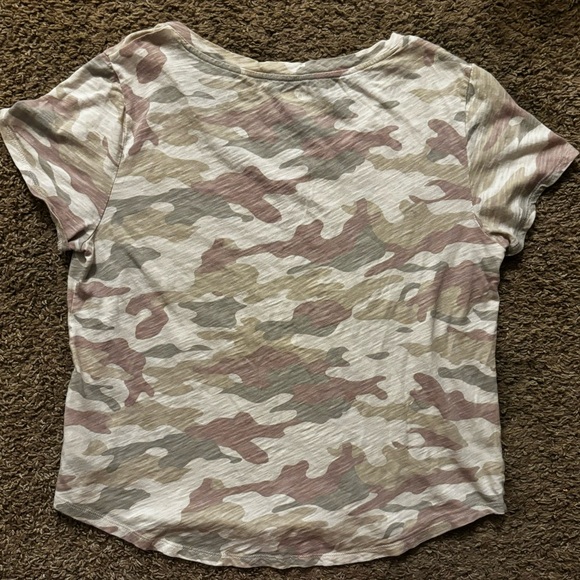 Old Navy brand Woman’s med.Washed out color camo design Great condition No flaws - Picture 8 of 9